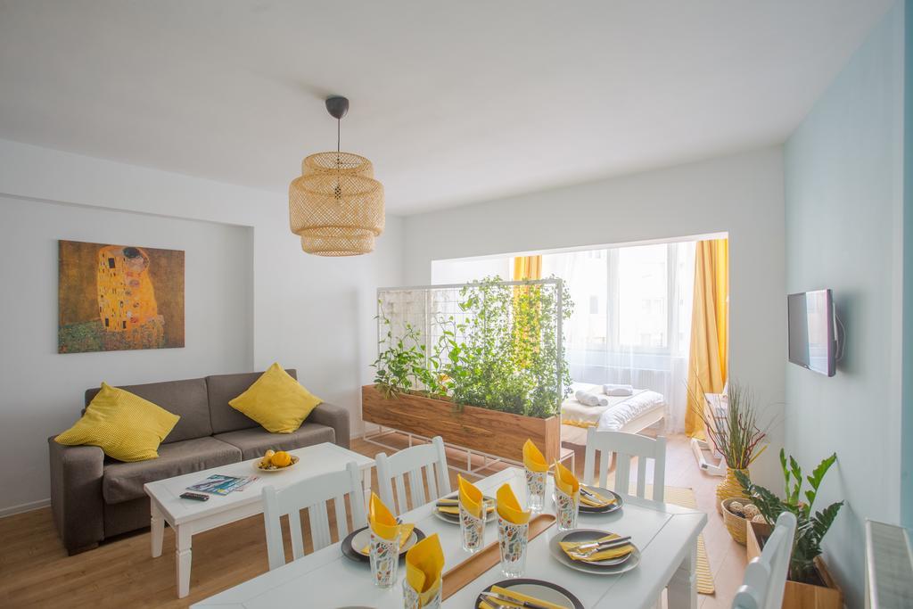 Garden By Urbanesq Appartement
